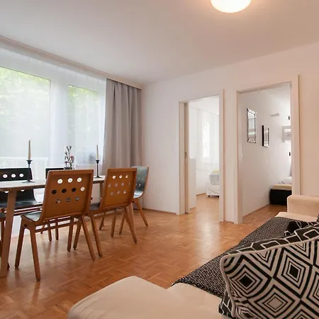 Апартаменты Design Zell Am *